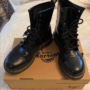 Dr. Martens women’s 1460 smooth leather boot